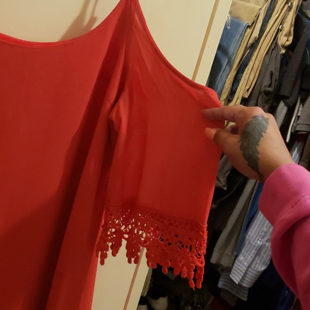 Clothes - Picture 4 of 6